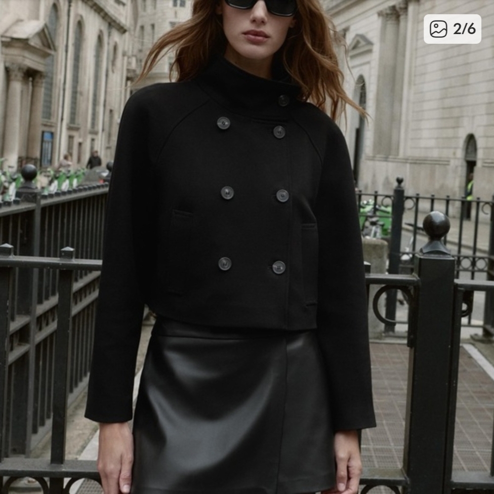 Zara Black Cropped Double-Breasted Blazer